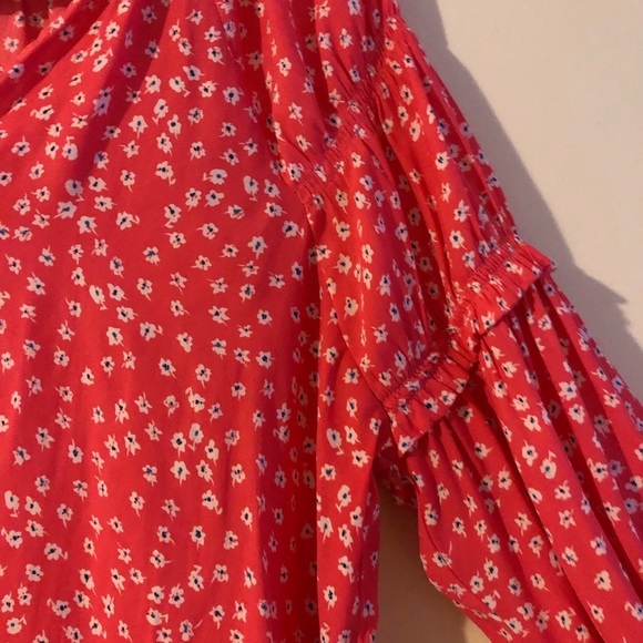 Floral blouse - Picture 2 of 4